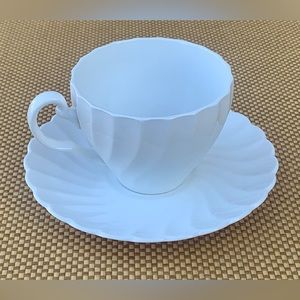 Vintage Discontinued Johnson Brothers Flat Cup and Saucer Tea Set
